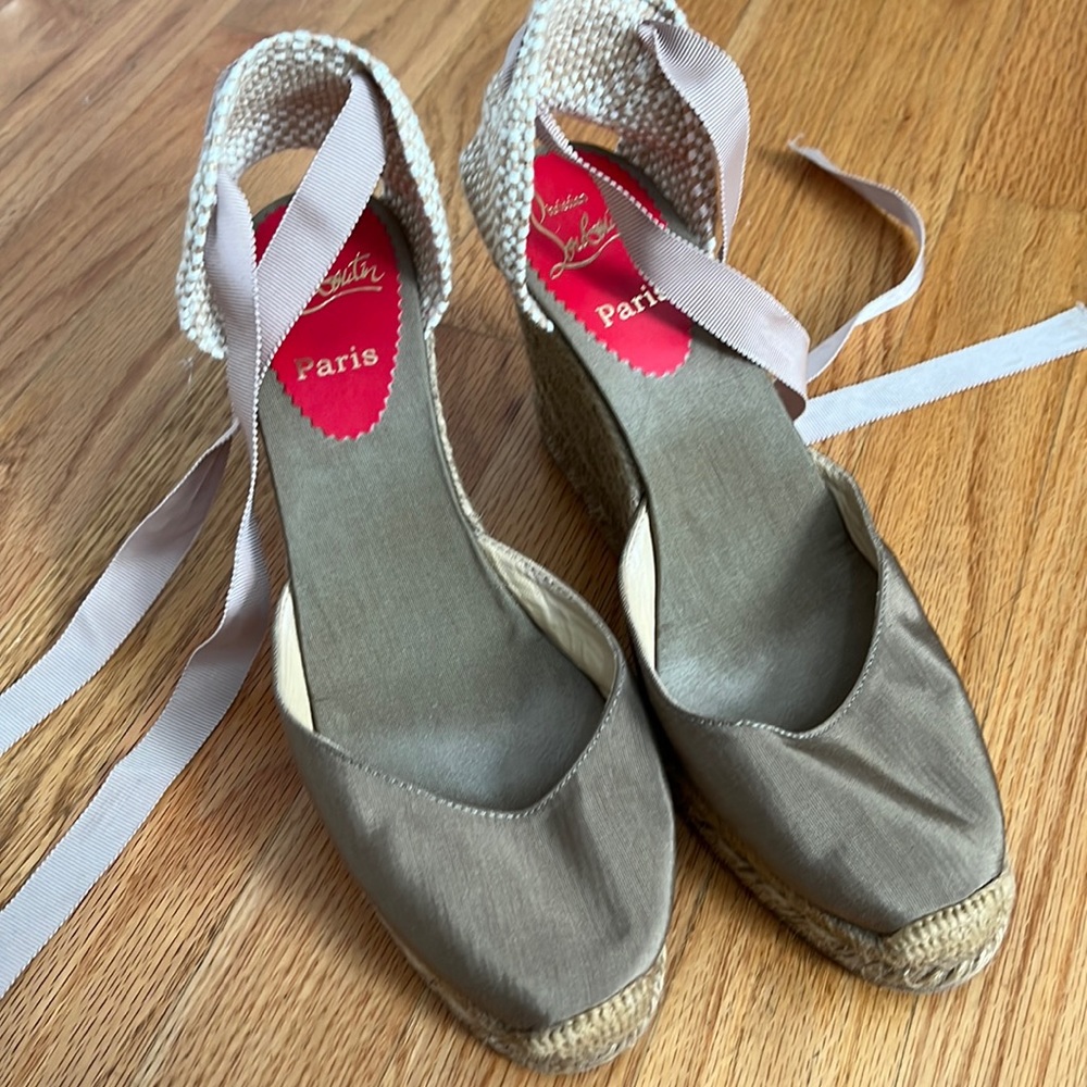 Pre loved Christian louboutin wedges